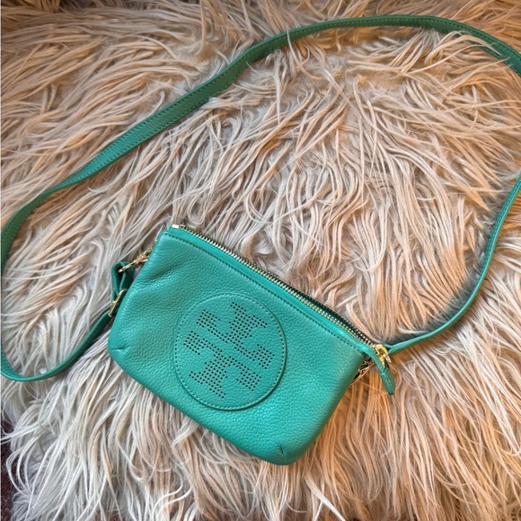 Tory Burch small crossbody bag. (Used) - Picture 7 of 9
